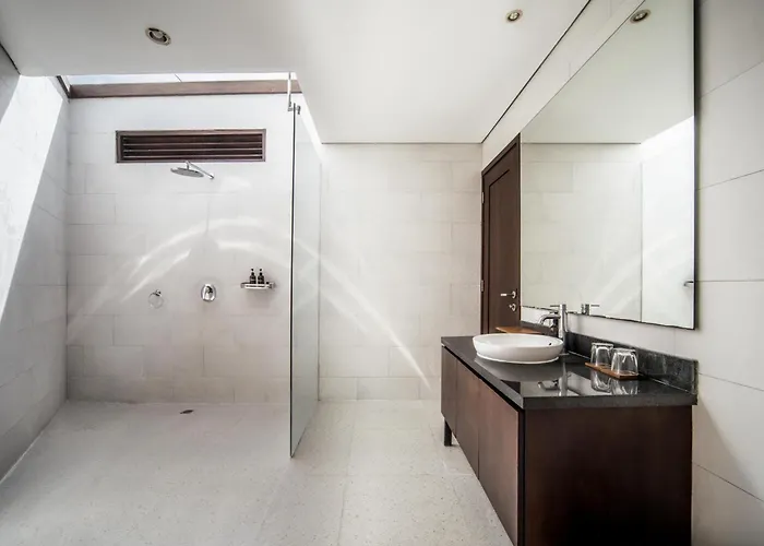 Reserve By Ini Vie Hospitality Villa *