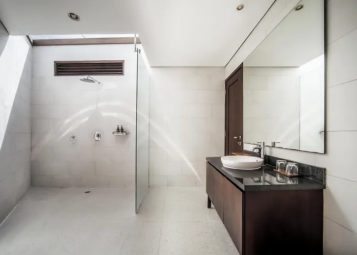 Reserve By Ini Vie Hospitality فيلة